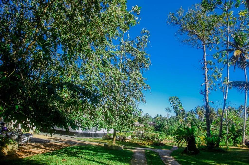 The Glade Aparthotel Weligama Exterior photo